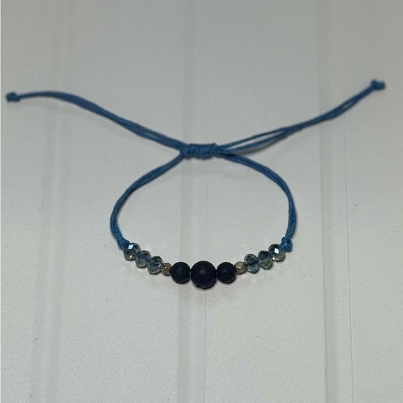 Adjustable Lava Rock Beaded Bracelet EUC - Picture 1 of 3